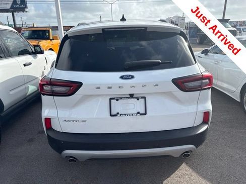 Used 2026 Ford Escape Active w/ Tech Pack #1 FWD image 11