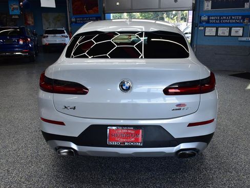 Used 2023 BMW X4 xDrive30i w/ Premium Package AWD/4WD image 4