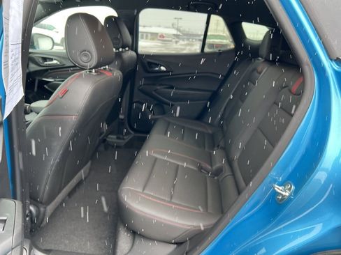 Used 2025 Chevrolet Trax RS w/ Driver Confidence Package image 13