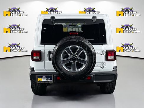 Used 2021 Jeep Wrangler Unlimited Sahara w/ Uconnect 4C Nav & Sound Group image 6
