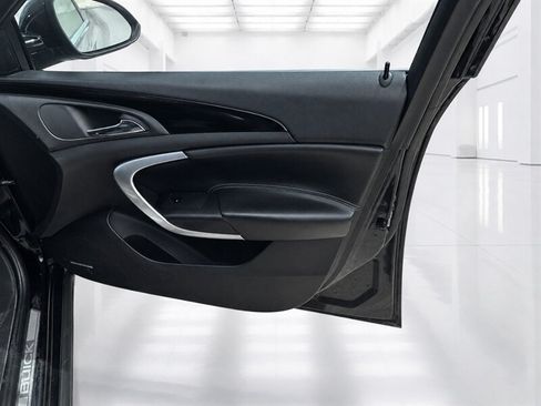 Used 2013 Buick Regal Premium FWD image 32