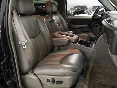 Used 2003 Chevrolet Suburban LT w/ LT Preferred Equipment Group RWD image 27