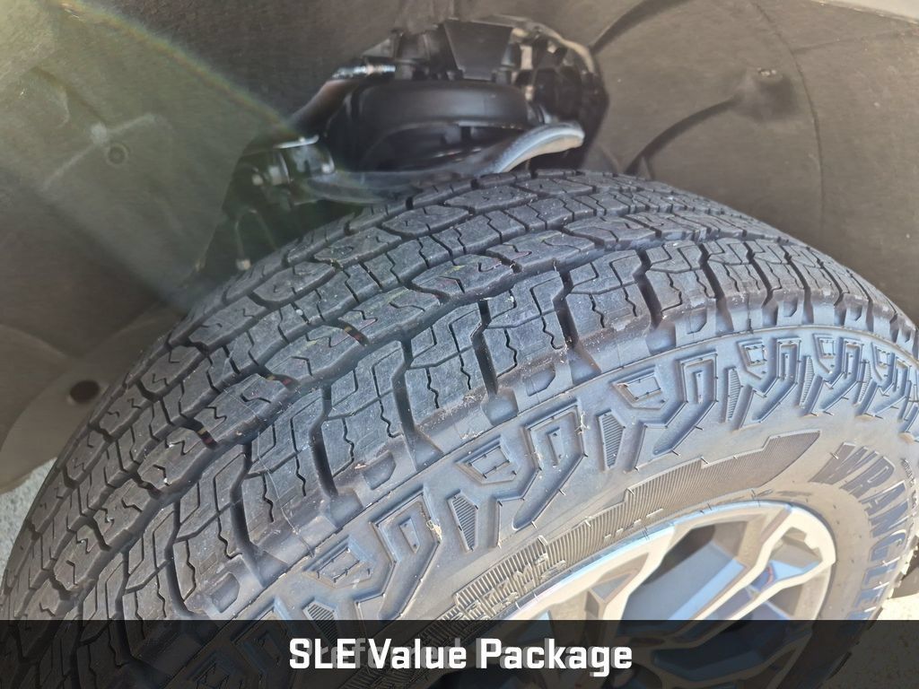 New 2026 GMC Sierra 1500 SLE w/ Preferred Package RWD image 9