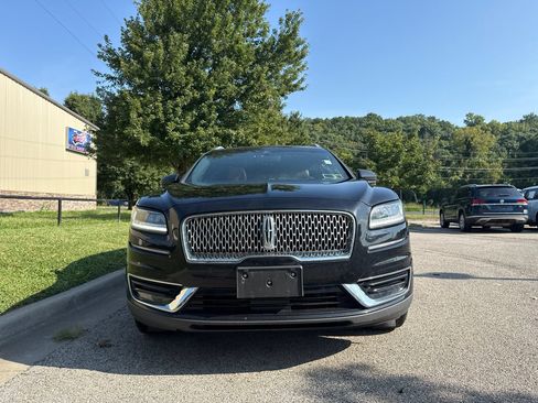 Used 2019 Lincoln Nautilus Reserve AWD/4WD image 2