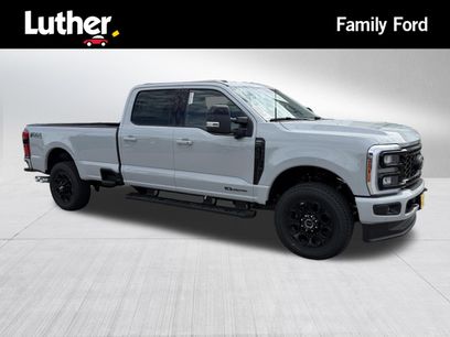 New 2026 Ford F350 Lariat w/ Black Appearance Package