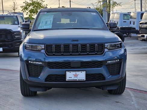New 2026 Jeep Grand Cherokee L Limited w/ Limited Altitude Package RWD image 5