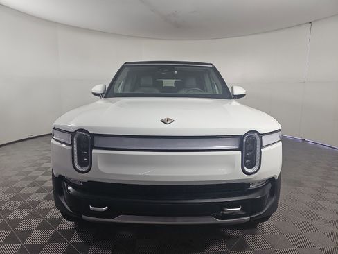Used 2024 Rivian R1S Adventure image 8