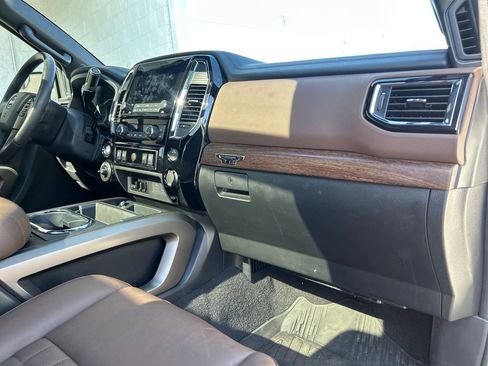Used 2024 Nissan Titan Platinum Reserve w/ Moonroof Package AWD/4WD image 16