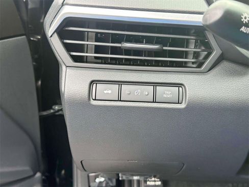 New 2025 Nissan Altima 2.5 SR image 19