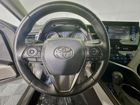 Used 2021 Toyota Camry SE FWD image 15