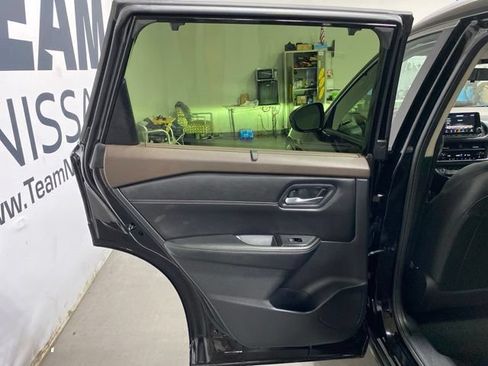 Certified 2023 Nissan Rogue SV w/ SV Premium B Package AWD/4WD image 23
