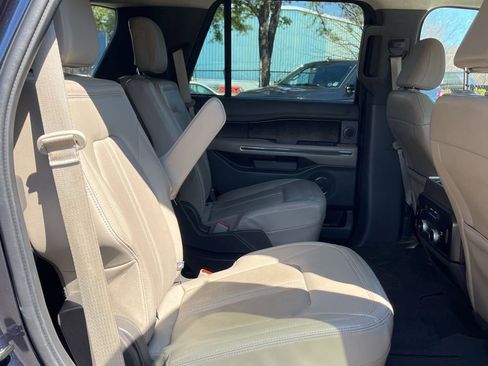 Used 2021 Ford Expedition Limited image 13