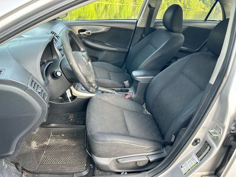 Used 2009 Toyota Corolla S w/ Sport Pkg FWD image 11