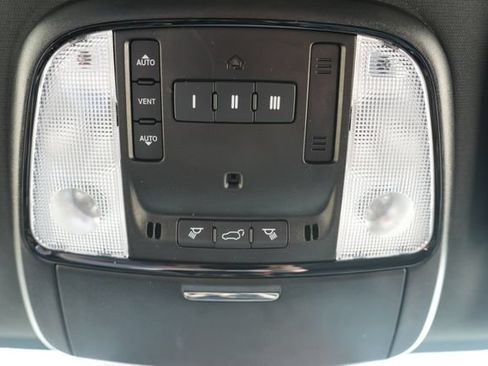Used 2023 Dodge Durango R/T AWD/4WD image 30