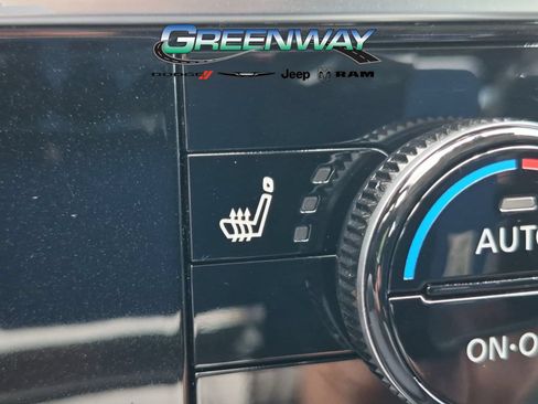 Used 2022 Nissan Pathfinder SL w/ SL Premium Package FWD image 33