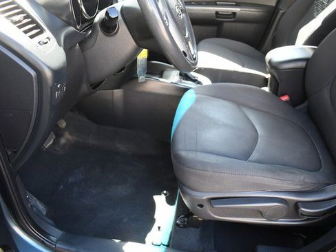 Used 2011 Kia Soul + image 15