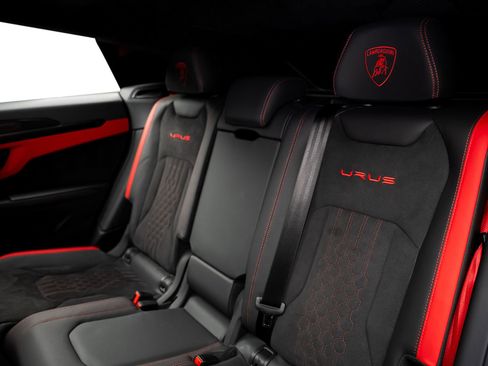 Used 2023 Lamborghini Urus S AWD/4WD image 39