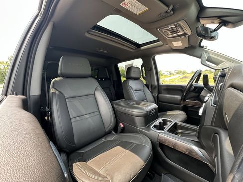 Used 2021 GMC Sierra 2500 Denali w/ Denali Ultimate Package image 24