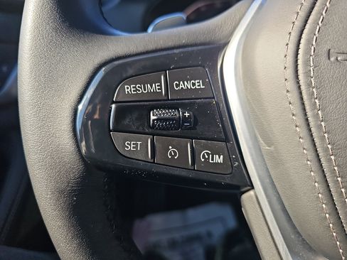 Certified 2023 BMW 530i w/ Premium Package image 18