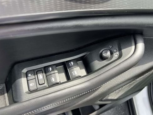 Certified 2024 Jeep Grand Cherokee Altitude AWD/4WD image 13