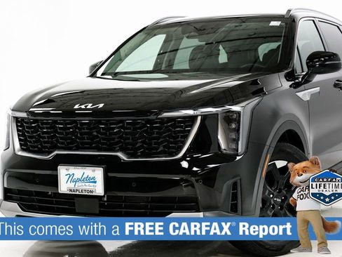 Used 2025 Kia Sorento S image 2