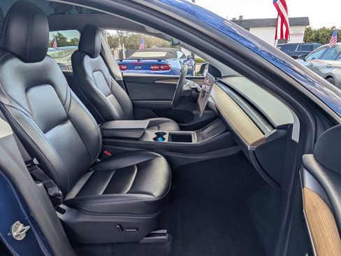 Used 2024 Tesla Model Y 2WD image 19