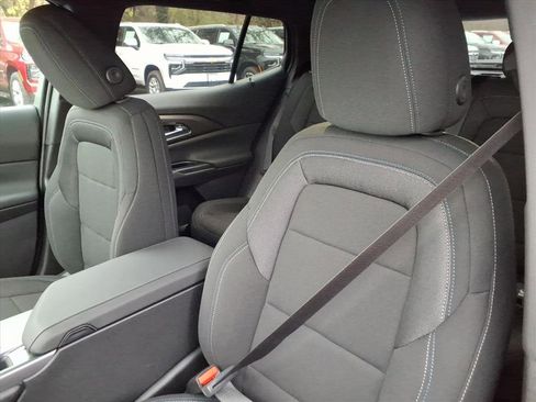 New 2026 Chevrolet Equinox EV LT image 12