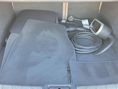 Used 2023 Porsche Taycan 4S image 8