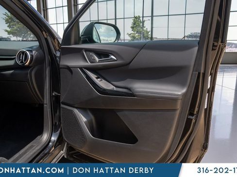 Used 2025 Chevrolet Equinox LT FWD image 28