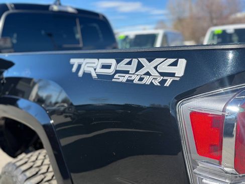Used 2021 Toyota Tacoma TRD Sport w/ Technology Package AWD/4WD image 22