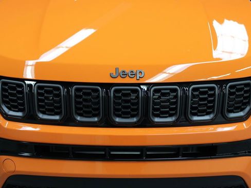 New 2026 Jeep Compass Limited image 32