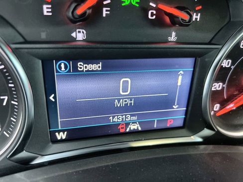 Used 2023 GMC Terrain SLE w/ Driver Convenience Package image 16