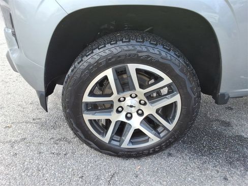 Certified 2024 Chevrolet Colorado Z71 w/ Z71 Convenience Package 2 image 10