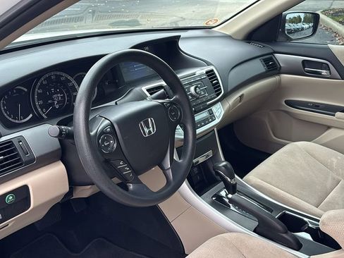 Used 2013 Honda Accord LX image 26