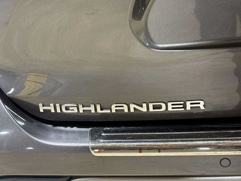 Used 2021 Toyota Highlander Platinum AWD/4WD image 28