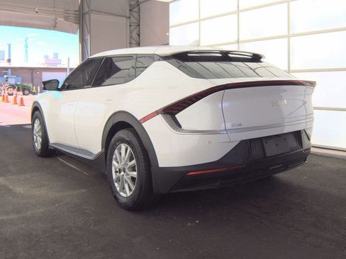 Used 2024 Kia EV6 Light RWD image 4