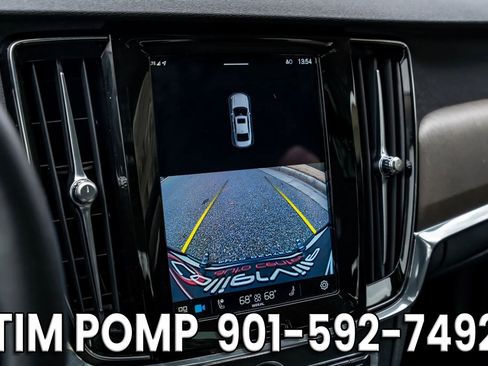 Used 2023 Volvo S90 B6 Plus image 21