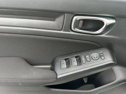 Used 2025 Honda Civic Sport image 10