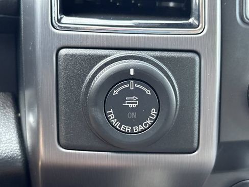 Used 2019 Ford Expedition Platinum AWD/4WD image 38