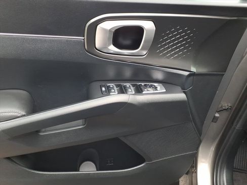 Certified 2025 Kia Sorento EX image 14