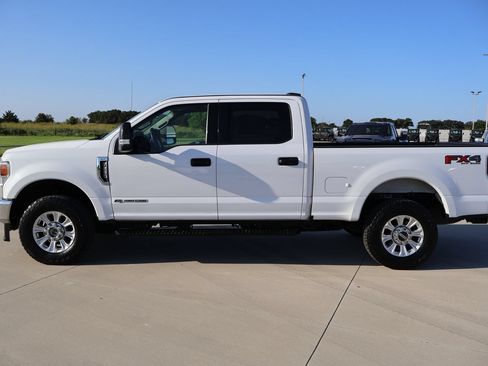Used 2020 Ford F250 XLT w/ FX4 Off-Road Package AWD/4WD image 2