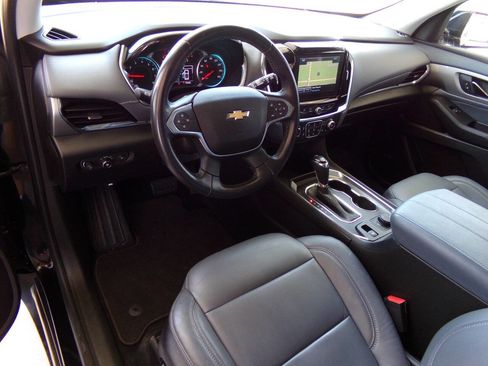 Used 2018 Chevrolet Traverse LT image 10