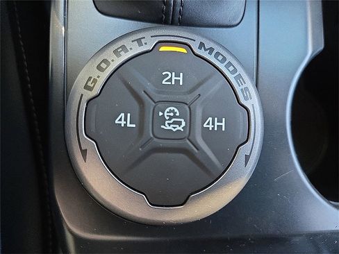 New 2025 Ford Bronco Outer Banks image 16