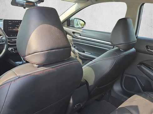 Used 2024 Nissan Altima 2.5 SR w/ SR Premium Package FWD image 14