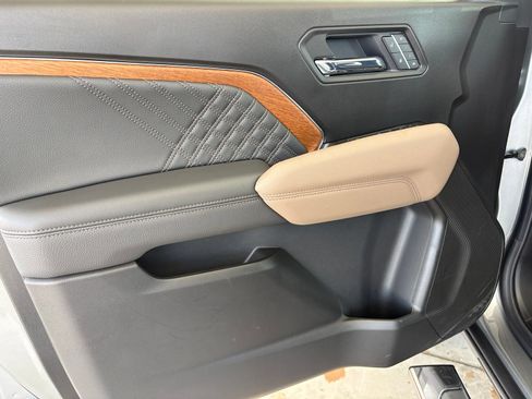 New 2026 GMC Canyon Denali AWD/4WD image 11