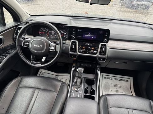 Certified 2022 Kia Sorento S image 28