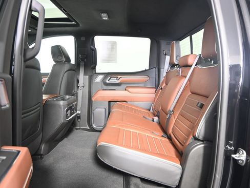 Used 2025 GMC Sierra 1500 Denali Ultimate AWD/4WD image 17
