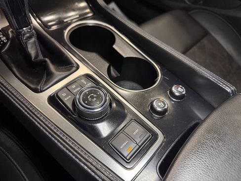 Used 2016 Nissan Maxima SR image 30