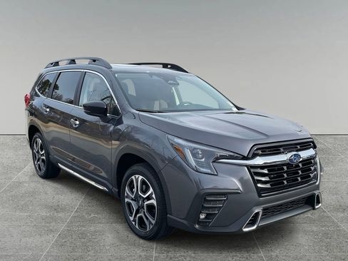 Certified 2025 Subaru Ascent Touring w/ Popular Package #2 image 7