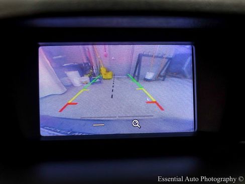 Used 2016 Ford Transit Connect XLT image 16